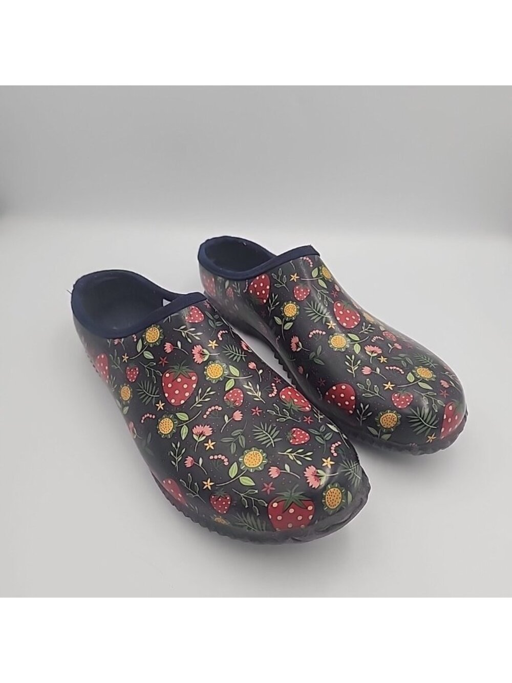 Western Chief Womens Garden Classic Strawberry Floral Clog Rain Shoes Size 7